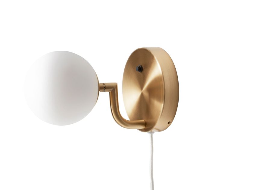 Pholc
MOBIL 12
Wall lamp in metal and opal glass