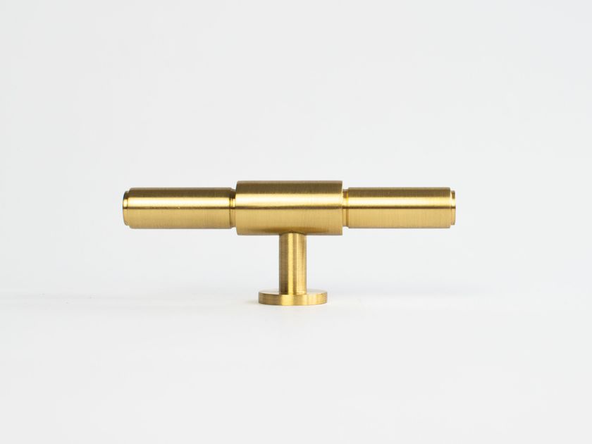 Pikart Lights
CORKSCREW LIGHT
Brass furniture handle