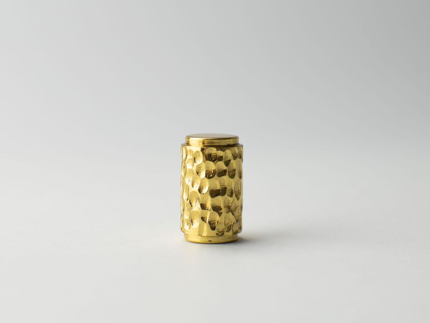 Pikart Lights
PUNKTUM ART
Brass furniture knob