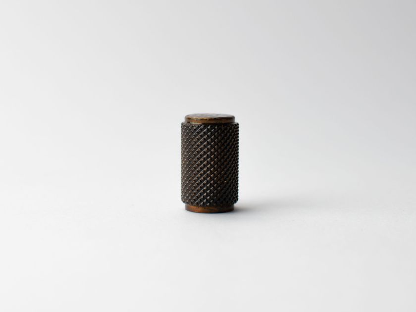 Pikart Lights
PUNKTUM
Brass furniture knob