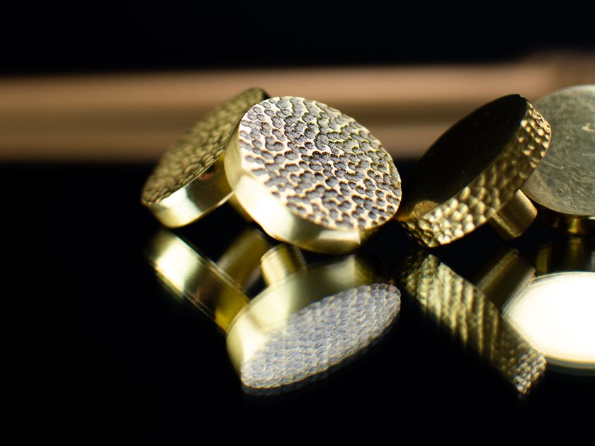 Pikart Lights
SCUTUM ART
Brass furniture knob
