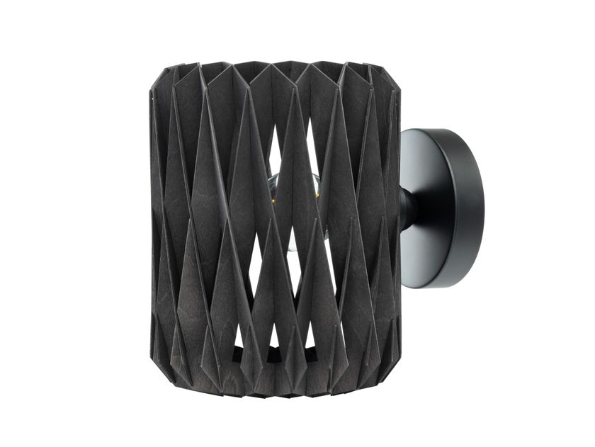Pilke
SIGNATURE WALL 18
Handmade birch wall lamp