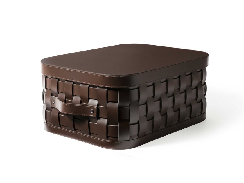 Pinetti
DEMETRA
Regenerated leather magazine rack with lid