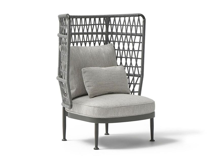 POINT
CURIO
High-back powder coated aluminium garden armchair