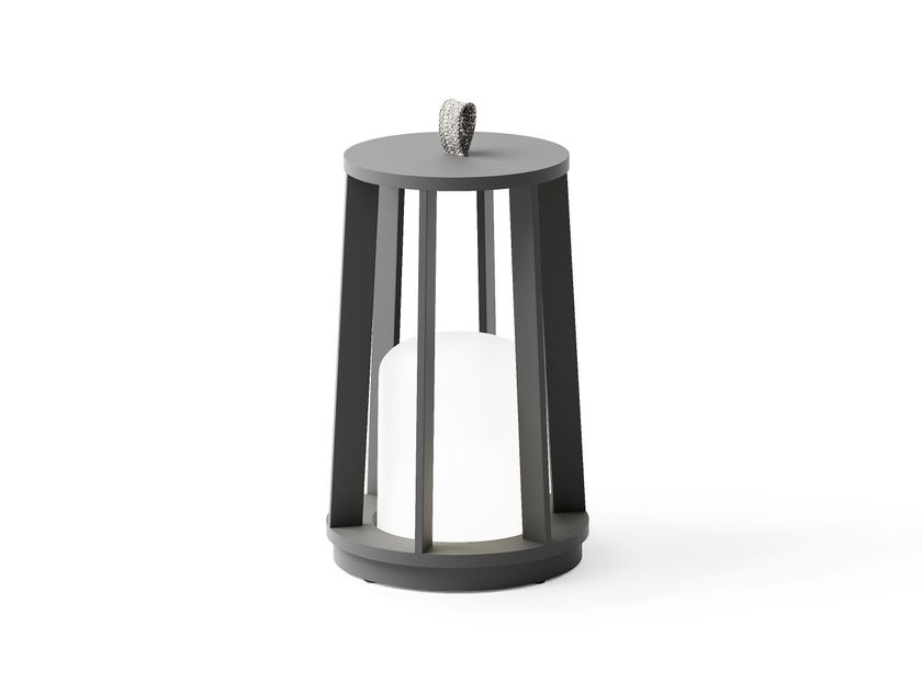 POINT
ZUMA
Powder coated aluminium lantern