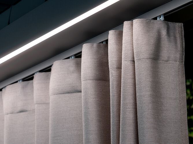 Pratic
DRAPES
Sliding soft curtains
