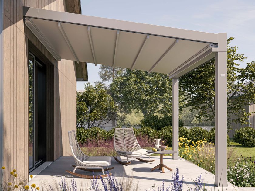 Pratic
META
Wall-mounted aluminium pergola with sliding cover