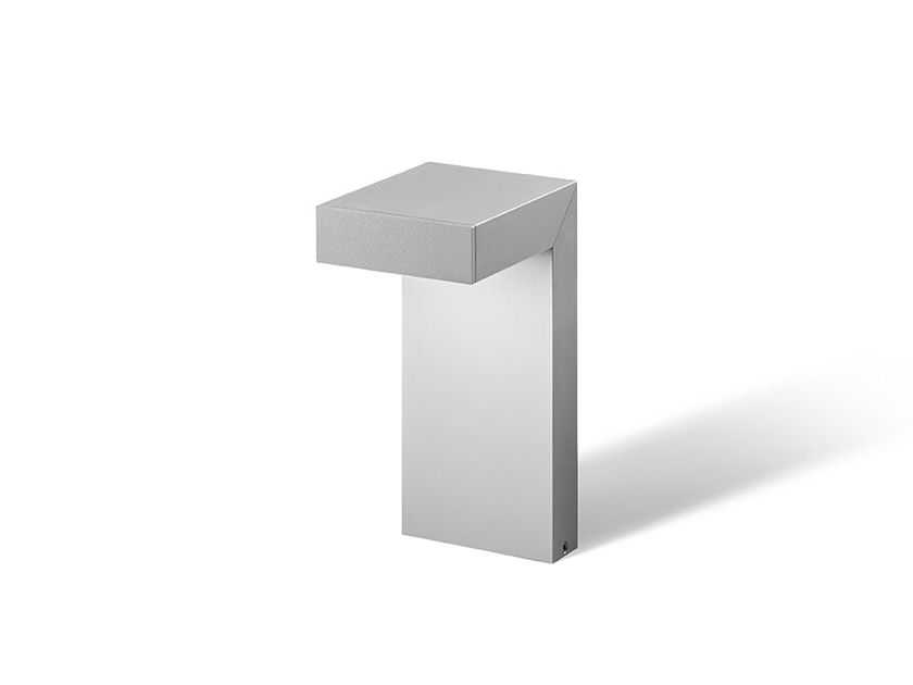 PUK
PERISCOPE
LED extruded aluminium bollard light