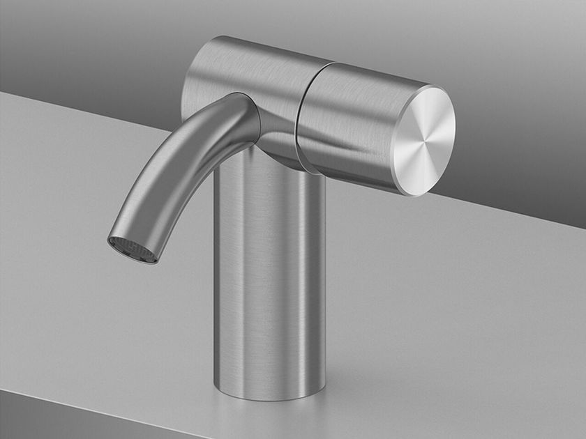 QuadroDesign
HUM 24 01T
Countertop 1 hole steel washbasin mixer