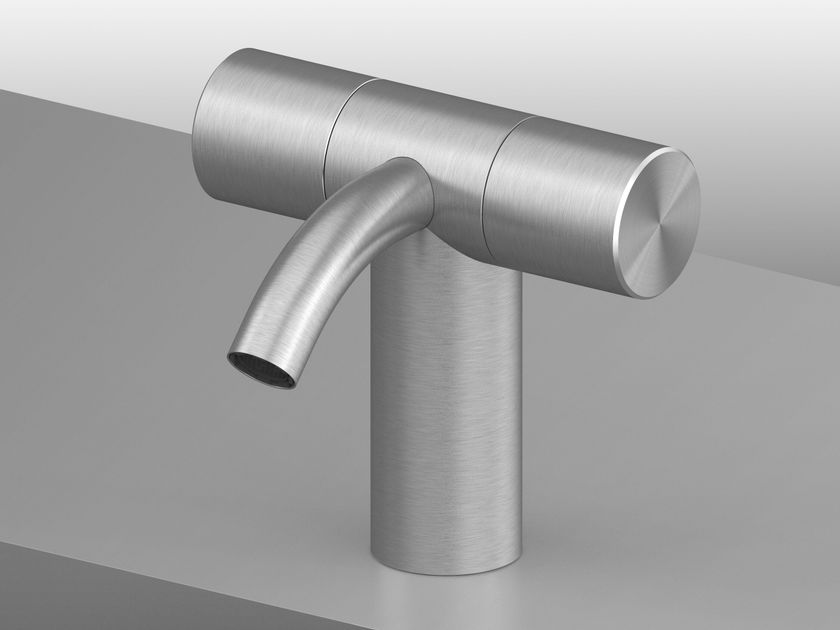 QuadroDesign
HUM 24 03V
Countertop 1 hole steel washbasin tap
