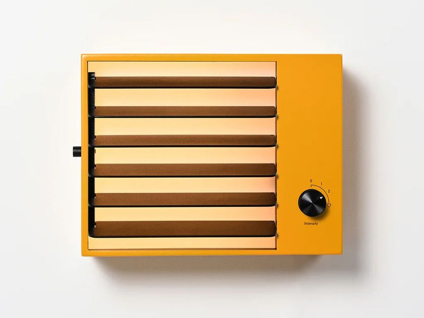 Re-Volt
MARVIN
LED powder coated steel wall lamp with USB