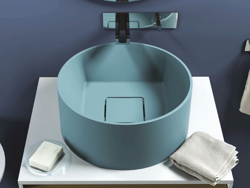 Relax Design
INSIDE OUT
Countertop round Luxolid® washbasin