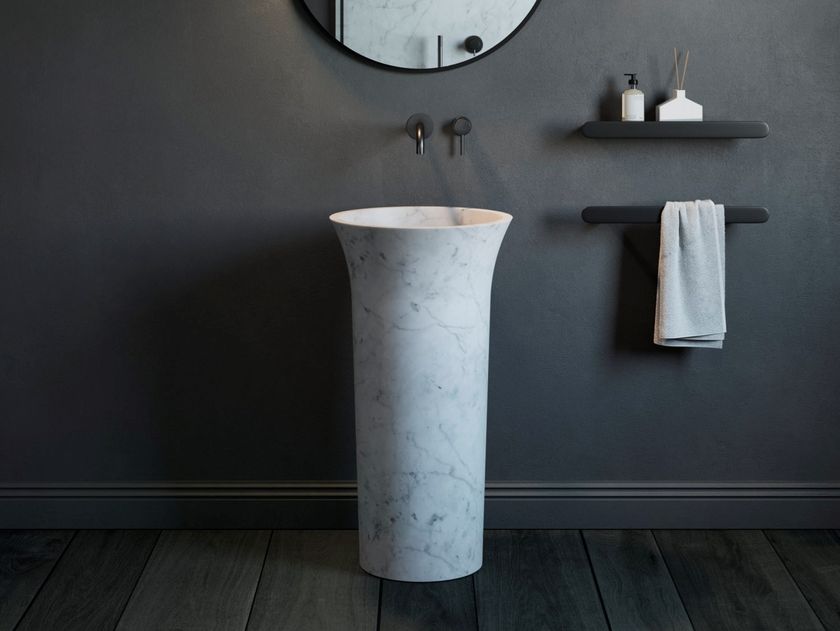 Rexa
FUNNEL
Freestanding Carrara marble washbasin