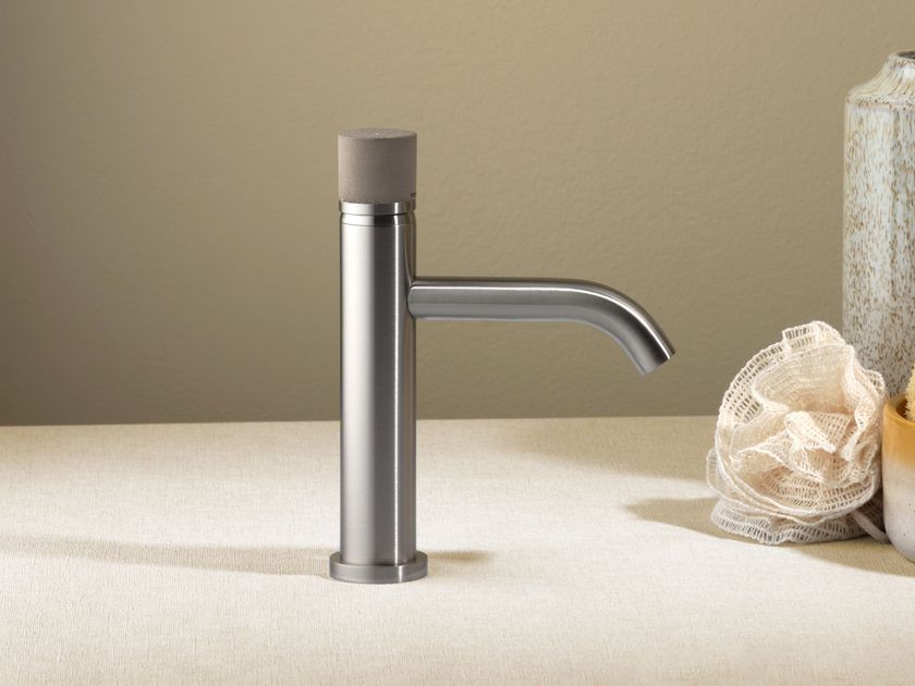 RITMONIO
DIAMETRO35 INOX CONCRETE
Single handle countertop stainless steel washbasin mixer