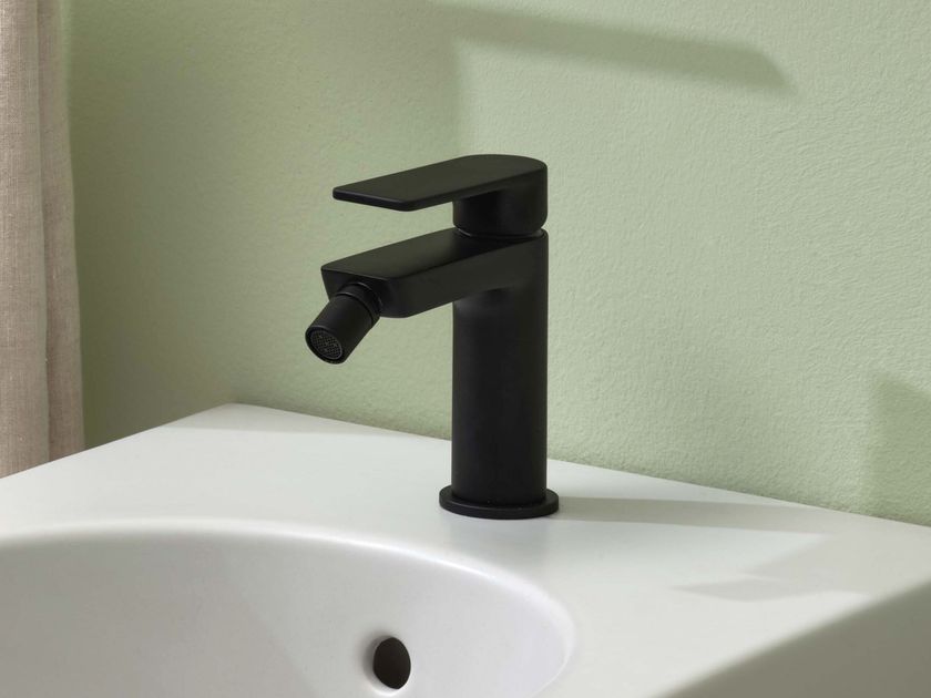 RITMONIO
POIS
Countertop single handle bidet mixer