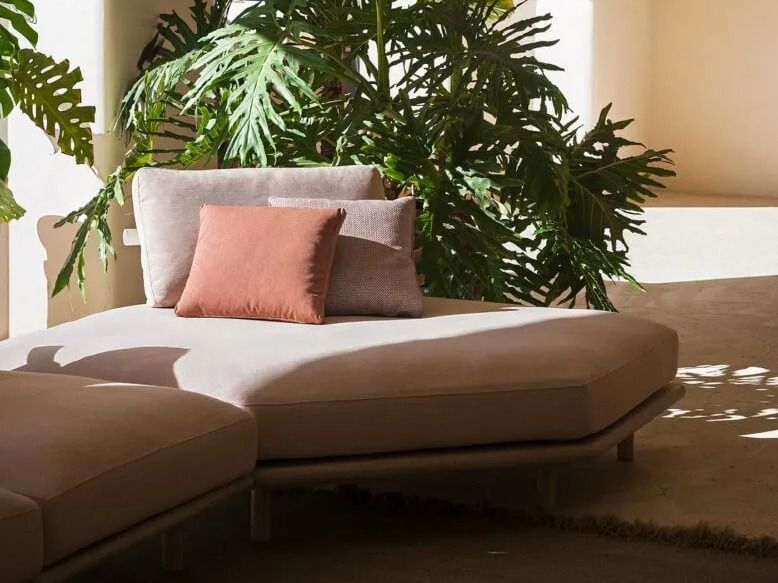 RODA
EDEN
Corner Batyline® garden sofa