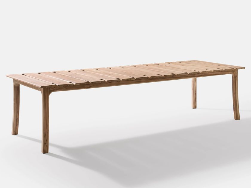 RODA
TESEO
Rectangular teak garden table