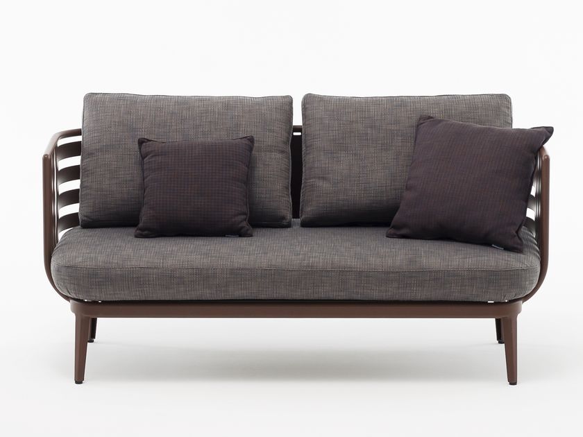 RODA
THEA
2 seater aluminium garden sofa