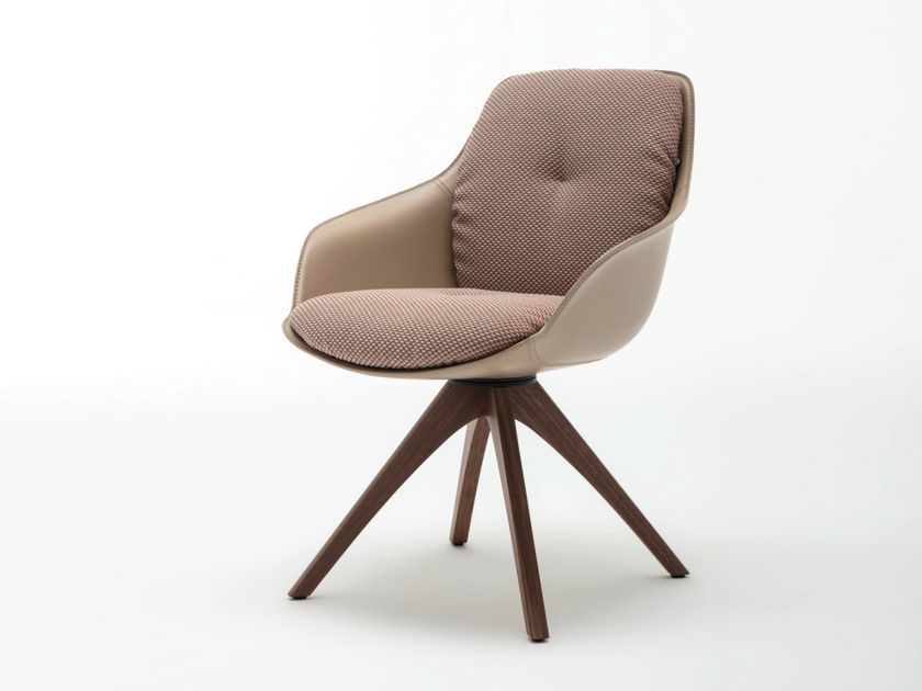 Rolf Benz
ROLF BENZ 600
Trestle-based chair with armrests