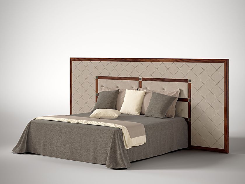 Roman & Co.
GEORGIANA
Velvet double bed with high headboard