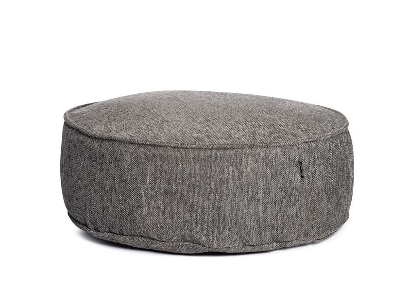 Roolf Living
SILKY
Round fabric garden pouf