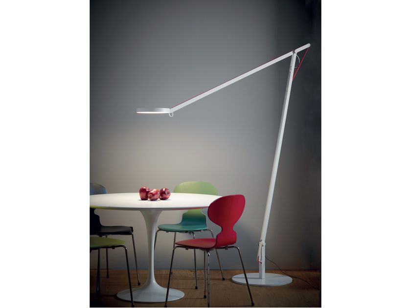 Rotaliana
STRING XL
LED aluminium floor lamp with swing arm
