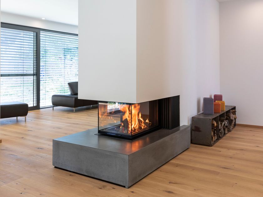 RUEGG
RIII 55x68x46
Wood-burning 3-sided steel fireplace