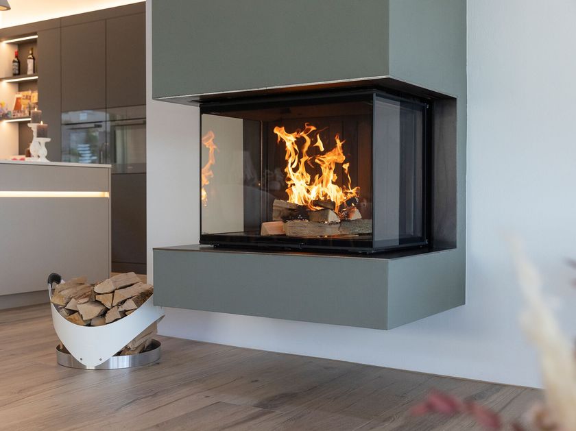 RUEGG
RIII 55x80x46
3-sided wood-burning steel fireplace