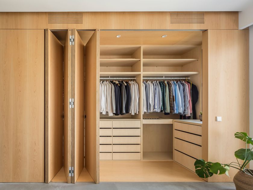 Saheco
ESSENTIAL FOLD TIMBER XL
System for folding doors