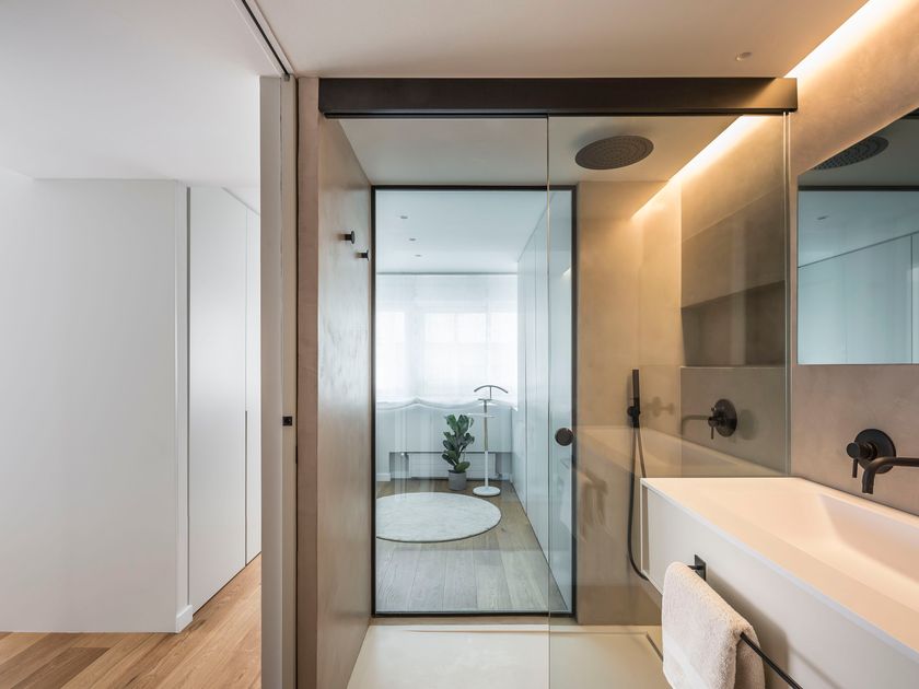 Saheco
VAHO GLASS
Sliding shower door system