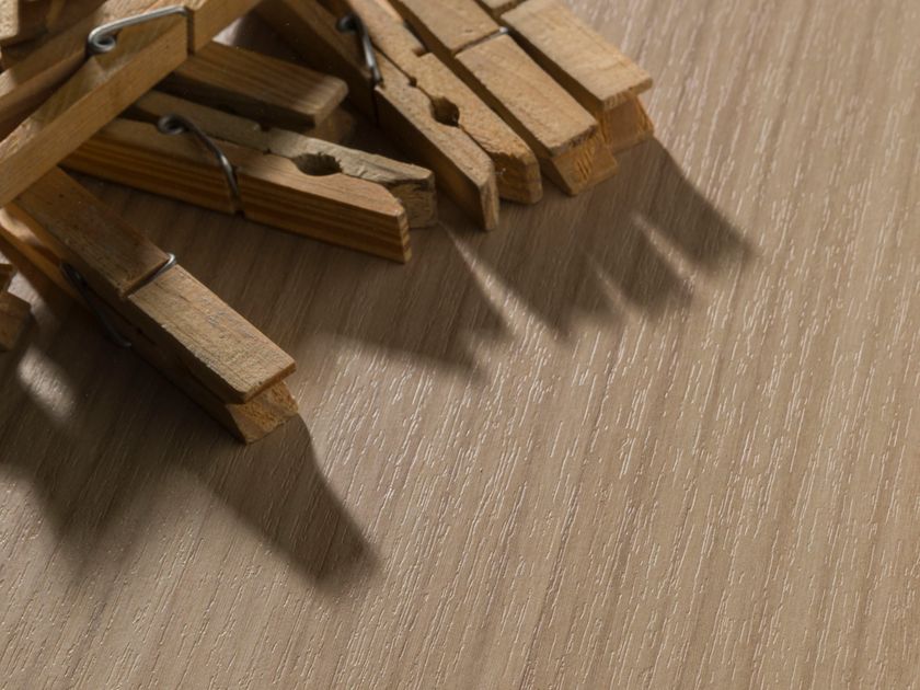 Saviola
AG4 CHANDLER
Edge / furniture foil with wood effect