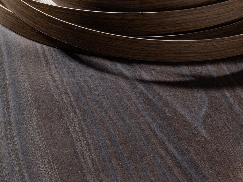 Saviola
P25 VANGUARD
Edge / furniture foil with wood effect