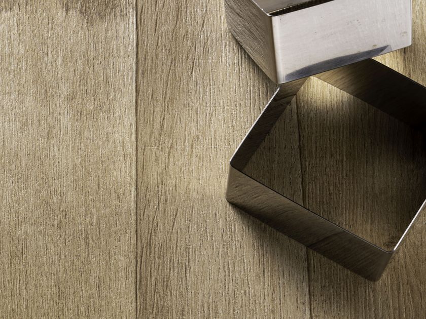 Saviola
P63 CHALET
Edge / furniture foil with wood effect