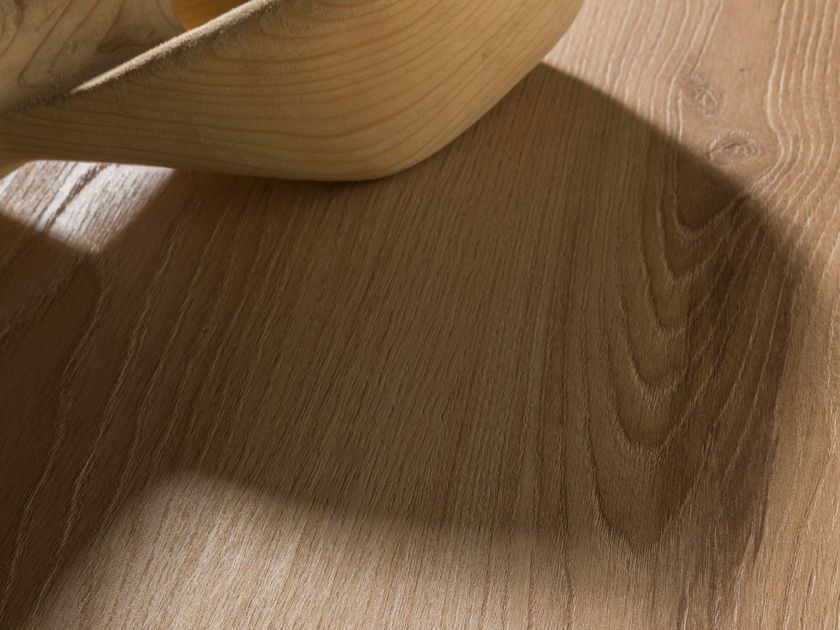 Saviola
R52 BAYSEN
Edge / furniture foil with wood effect