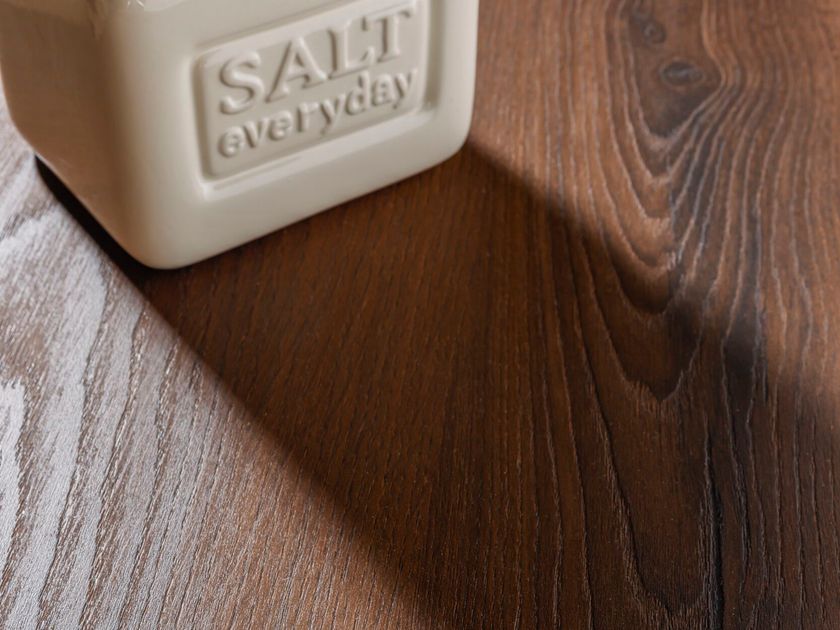 Saviola
R57 BAYSEN
Edge / furniture foil with wood effect