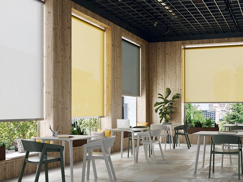 Saxun
Roller blind
Sun protection fabric roller blind