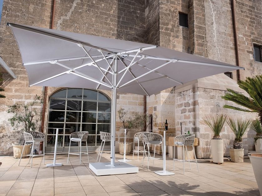 Scolaro Parasol
CAPRI
Square Garden umbrella with telescopic system