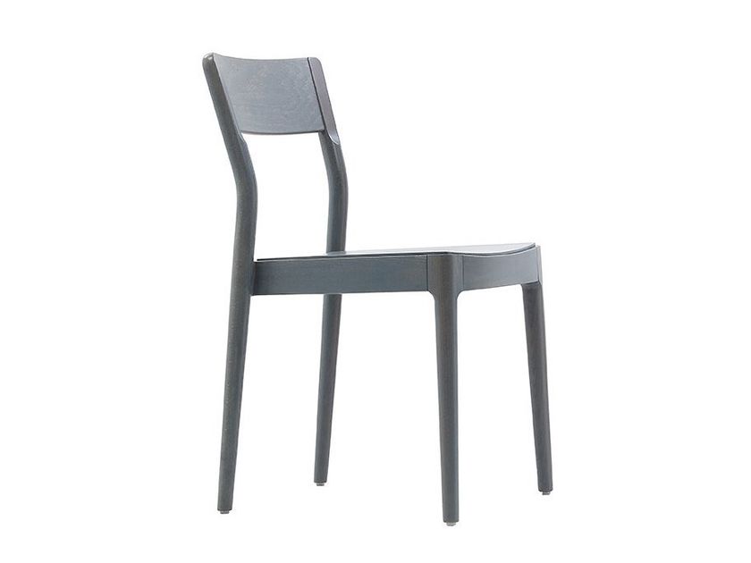 Sedex
JUNE
Wooden chair