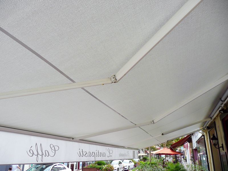 SERGE FERRARI
SOLTIS® 96 PROOF
Outdoor blind / Awning