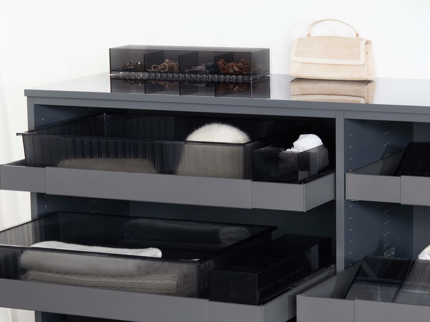 Servetto
PAPILLON
Removable frame with container
