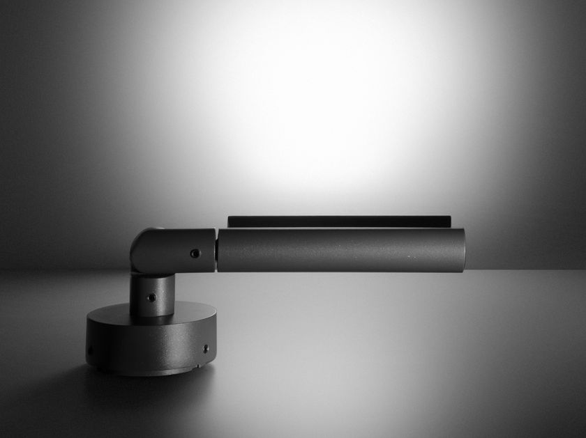 SIMES
PIVOT
LED adjustable Outdoor floodlight