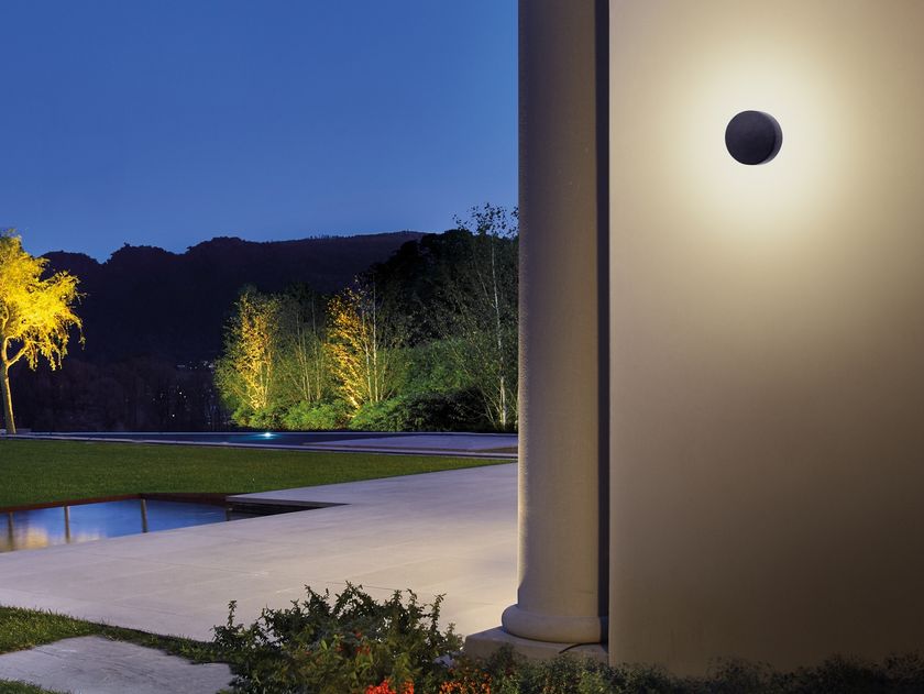 SIMES
TRES JOLIE
LED aluminium Outdoor wall Lamp