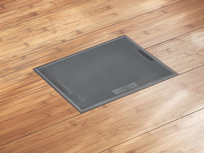 Simon Urmet
12066/KF
Floor outlet box