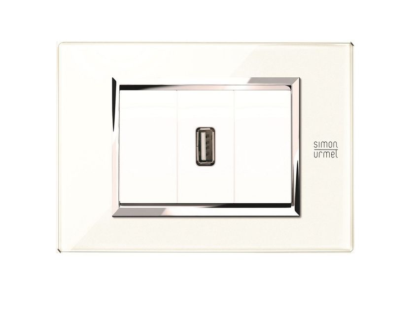 Simon Urmet
USB 2.1 A
Electrical socket with USB