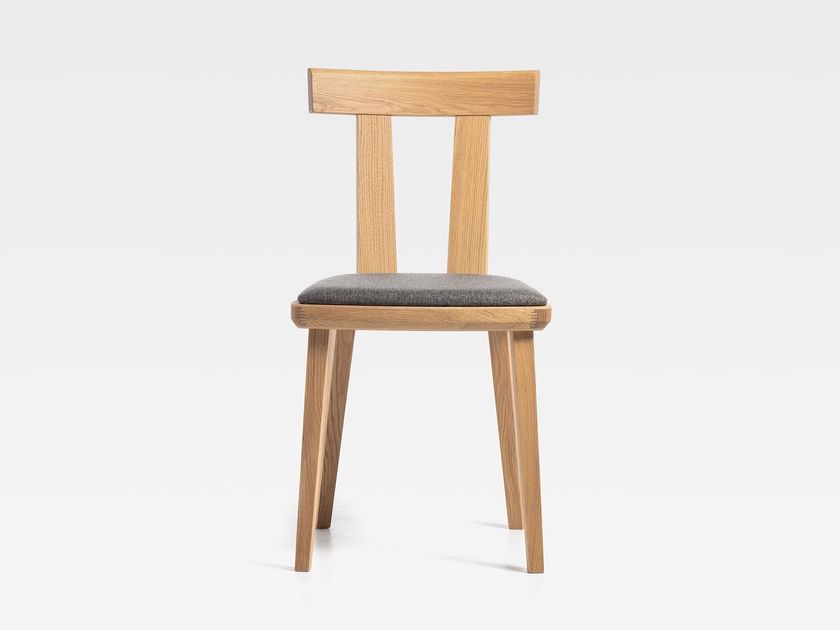 SIPA
MILANO
Wooden chair with padded seat
