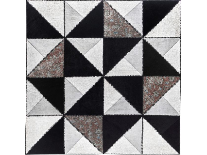 SITAP Carpet Couture Italia
BELEN
Square wool Kilim with geometric shapes