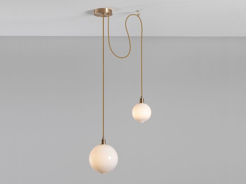 SkLO
DRAPE COMPOSITION 1
Blown glass pendant lamp