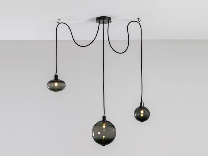 SkLO
DRAPE COMPOSITION 2
LED blown glass pendant lamp