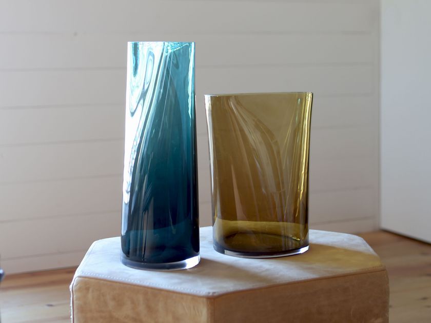 SkLO
PINCH
Blown glass vase