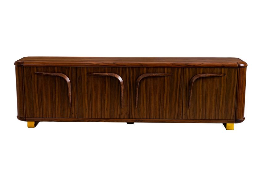 Softicated
DINNER BOX
Wooden sideboard with doors